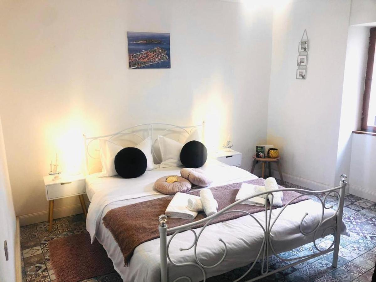 Istrian Stone House In The Heart Of The Beautiful Fishing Village Fazana - Only Few Steps From The Sea And The Wonderful Beach - Incl Plasma-Quad-Plus-Filter Against C O V I D Exteriér fotografie